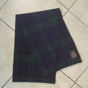 Elegant Plaid Wool Scarf